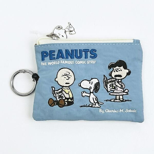 スヌーピーのパスポーチ