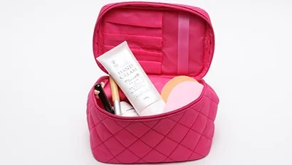 小さめの化粧ポーチにもすっぽり