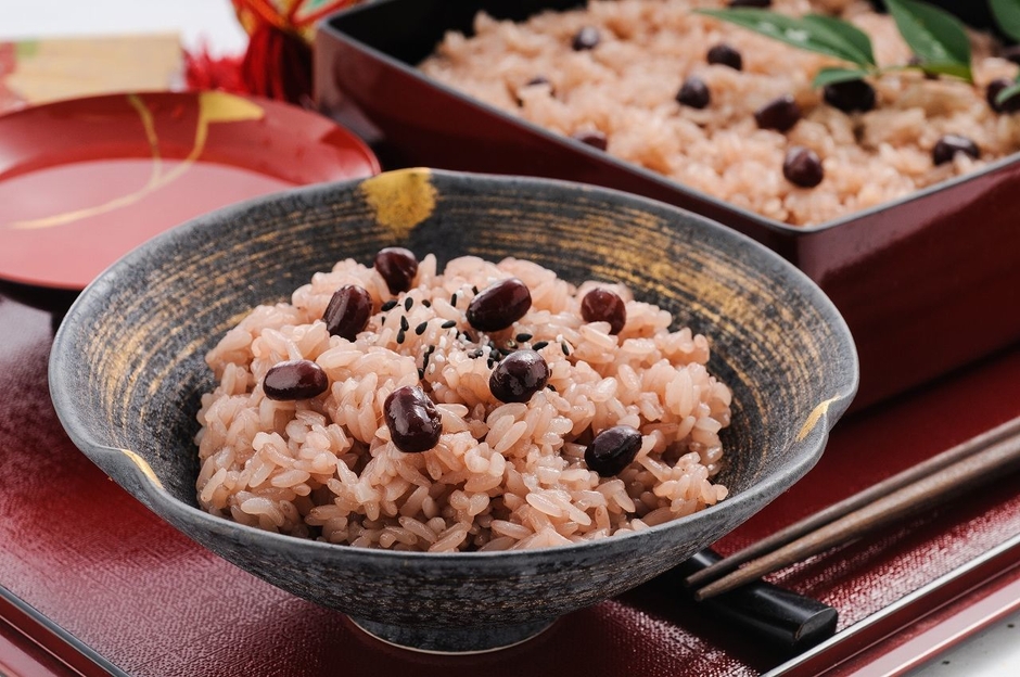 お赤飯盛り付けイメージ