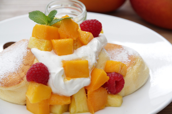 完熟アップルマンゴーとパインのレモンカスタードパンケーキ4