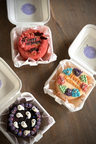 ハロウィンデザインの3種のランチボックスケーキ