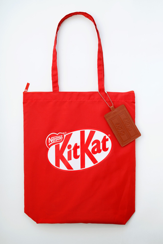 特別付録「KitKat(R)トートバッグ＆チョコパスケース」