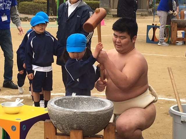 令和元年(2019年)もちつき大会の様子