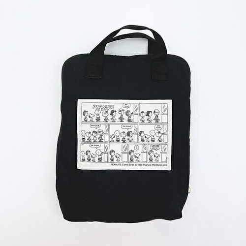 スヌーピーのパッカブルバッグ