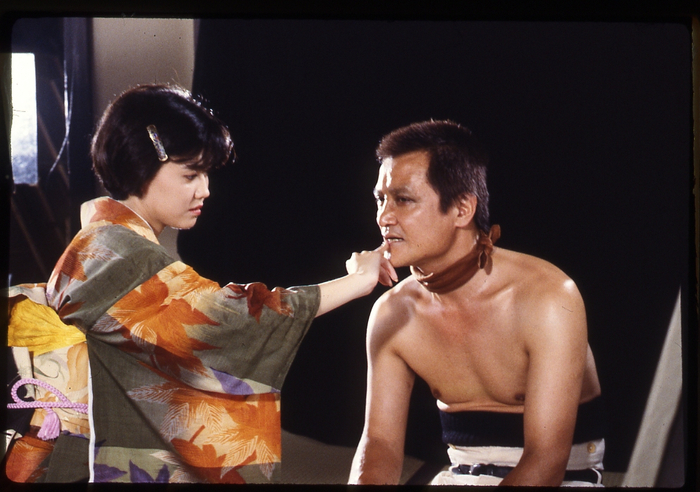 『薄化粧』より &copy; 1985 松竹株式会社　　