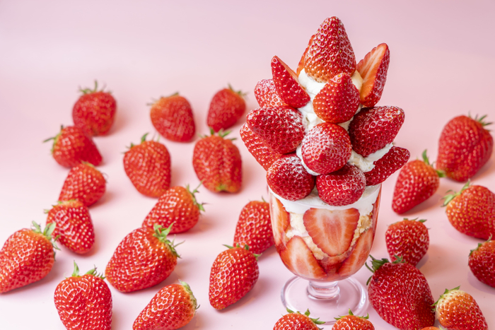 いちご150％!!!収穫祭ボンボンパフェ　※cafe限定