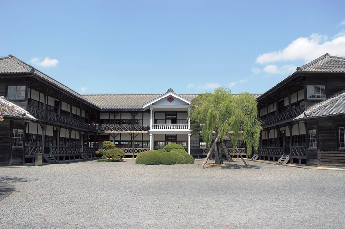 「みやぎの明治村」の洋風建築「教育資料館」