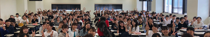 福祉課150名　人文学科150名　2コマ