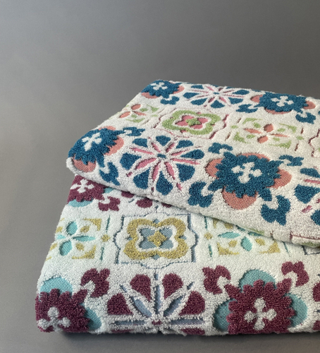 深みのある色合いと立体的な表情