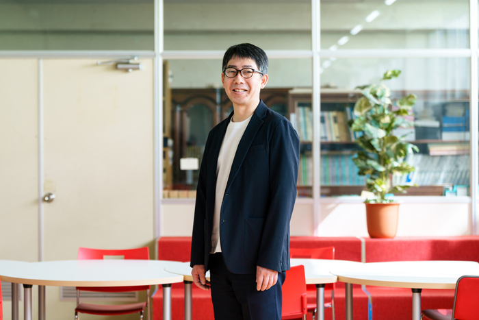 藤田知則 氏(麗澤瑞浪中学・高等学校 校長) 2020年4月より校長に就任。土曜日に実施する探究活動講座「Discovery Saturday」をはじめとする探究・キャリア教育を推進し、東海地区で初めて「5 Round System」の英語メソッドを導入するなど、英語・国際理解教育の充実にも取り組む。確かな学力の定着、道徳教育の充実と合わせ、4つの柱を基に学校教育改革を推進している。