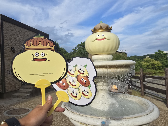 ▲「たまねぎキング」がデザインされたオリジナルうちわ