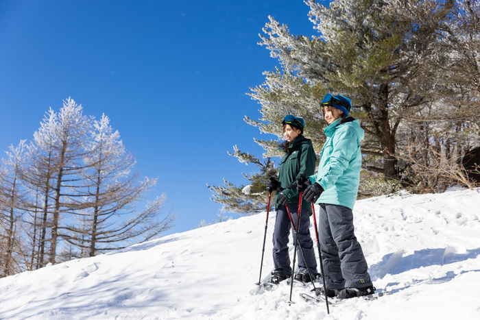 標高2,000mの高峰高原でスノーシュー体験