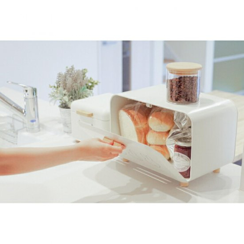 散らかりがちなキッチンもこちらで、