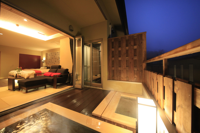 露天風呂付のお部屋でのんびり（天翠茶寮）