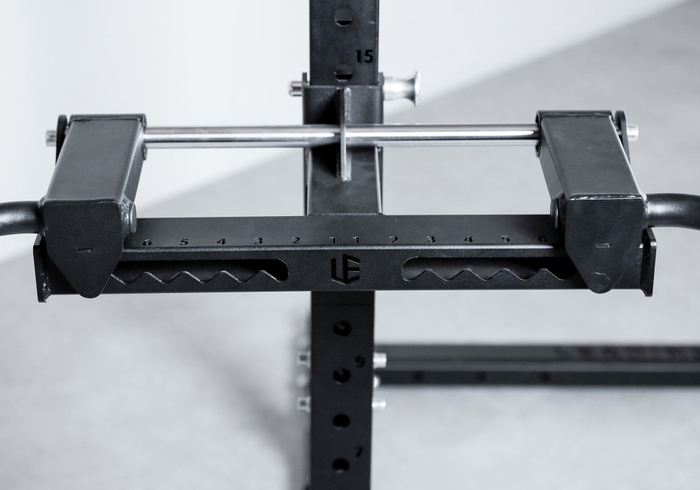 手幅45cm～最大75cmまでの調整が可能。