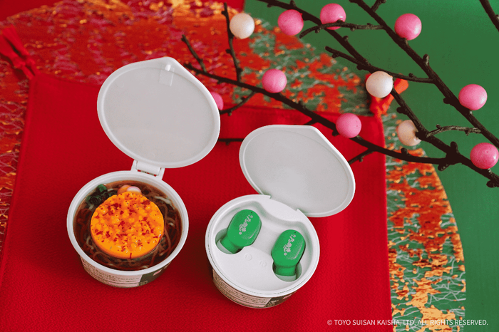 ▲緑のたぬき天そば　ミニチュアBC・ワイヤレスイヤフォン