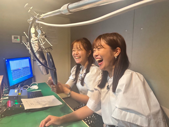 収録は録音室で（※番組は一人しゃべりです）