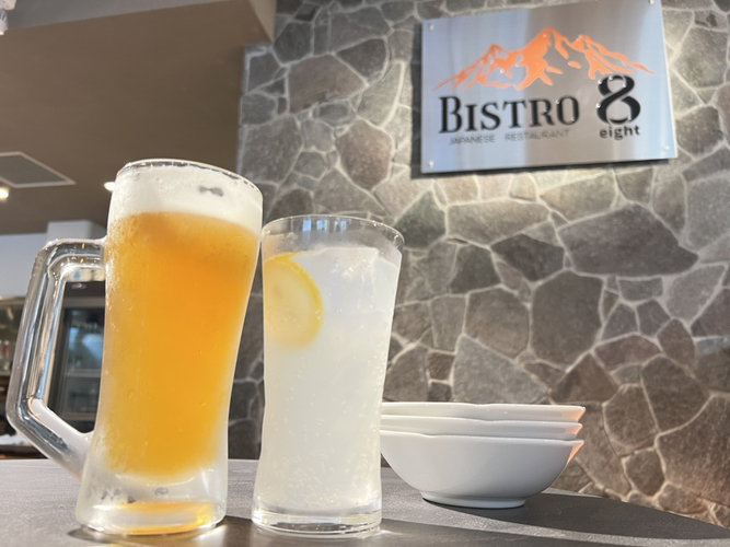 BISTRO8店内