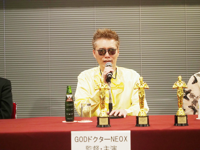 GOD（監督・主演）