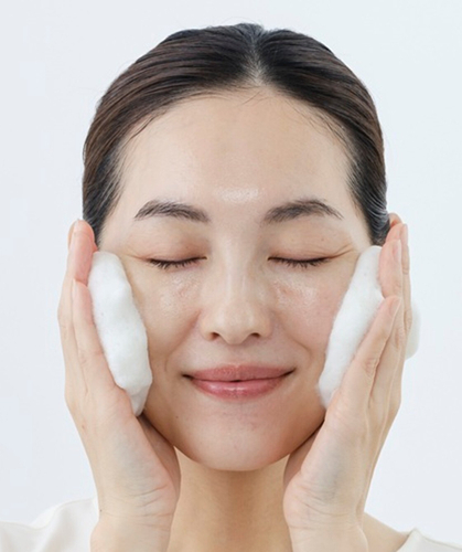 泡が肌と手の間でクッションに