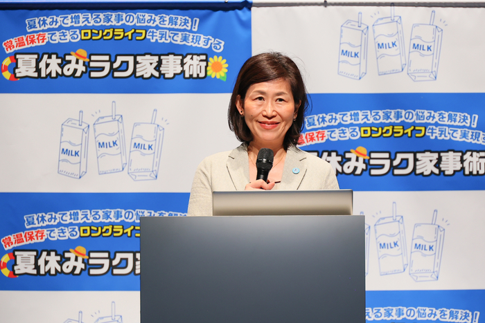 日本テトラパック　鍜治葉子