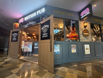 英国風PUB「HUB」の一部店舗限定！テネシーウイスキー「ジャックダニエル」の装飾を施して営業中です