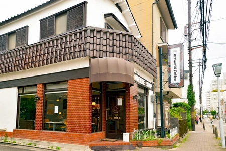 京都御苑近く、約50年にわたり喫茶店が営業してきた建物を受け継ぎ「Breworld Coffee Kyoto」オープン！
