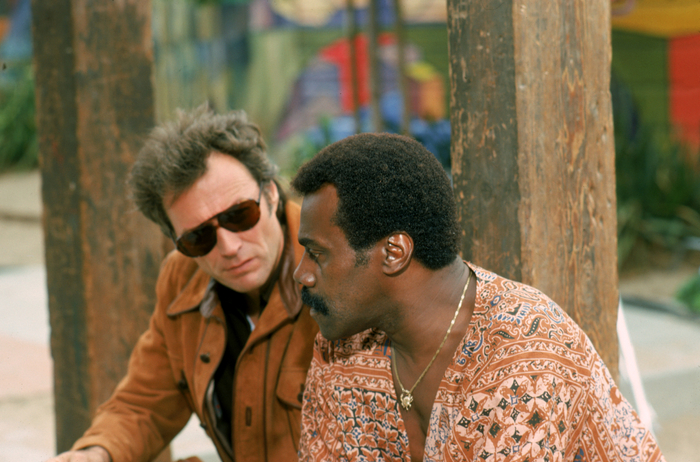 (C) 1976 Warner Bros. Entertainement Inc. All rights reserved.