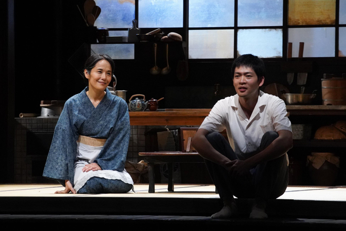 こまつ座「母と暮せば」(2018年版)撮影:宮川舞子