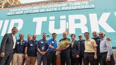 シンガポールのSeatriumのAdmiralty Yardで行われたKARADENIZ LNGT POWERSHIP TÜRKIYEの命名式(2026年9月)
