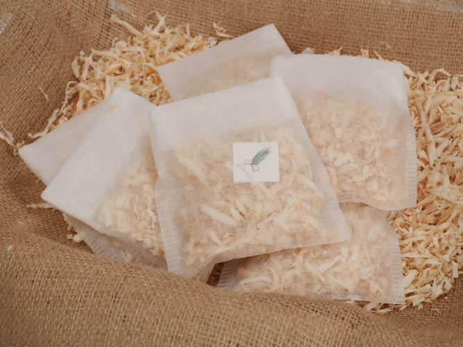 秋田杉のサシェ