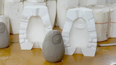愛知県瀬戸市の瀬戸焼で成形