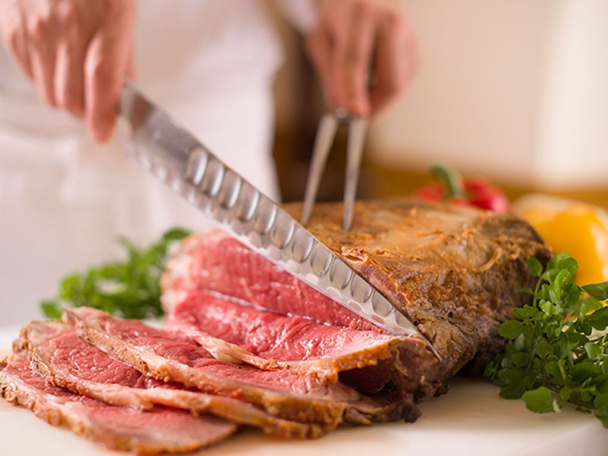 約50種のプレミアムビュッフェ