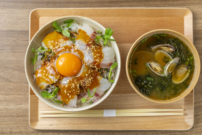 鯛の香味野菜丼~ピーナツ旨醤油~