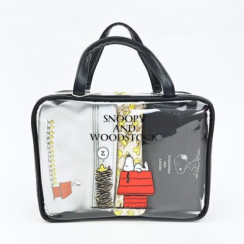 スヌーピーのトラベルポーチセット