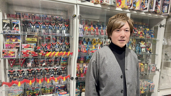 総勢１万個保有の超合金鑑定室で日々研究中の小材直由氏