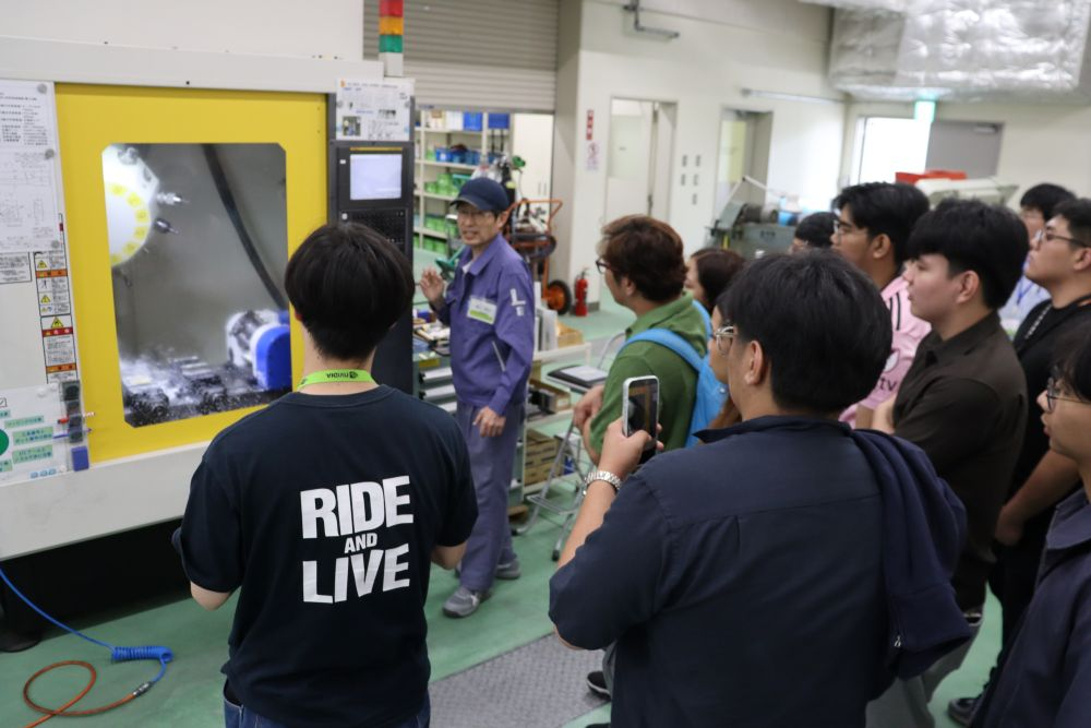 サイエンスドリームラボ（工作センター）も見学しました