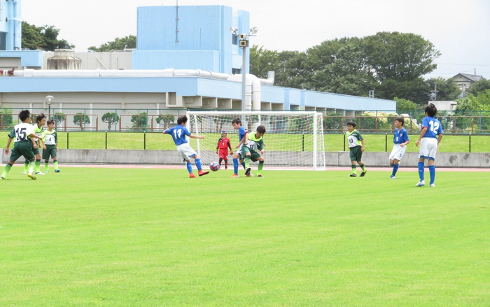 サッカー（一般1面、少年2面併用）でも利用できます。