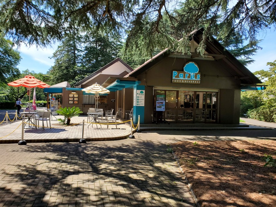 会場:砧公園パークス美術館前店