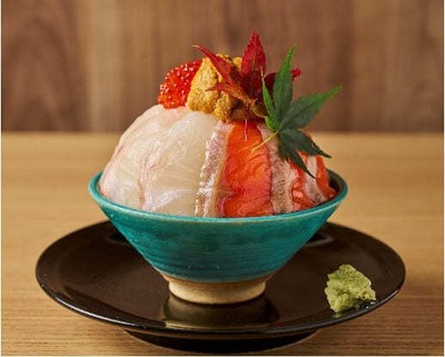 もみじ彩るてっぺん丼