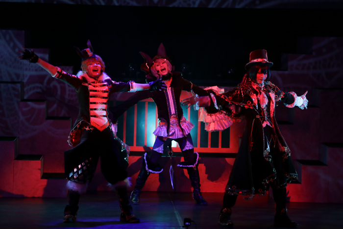 &copy; I★Chu the stage 2021