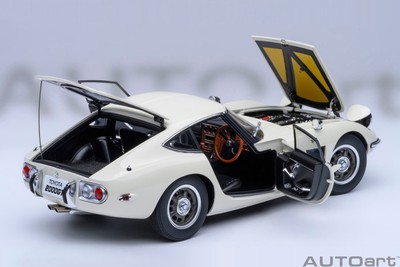 オートアート社製トヨタ 2000GT 1967