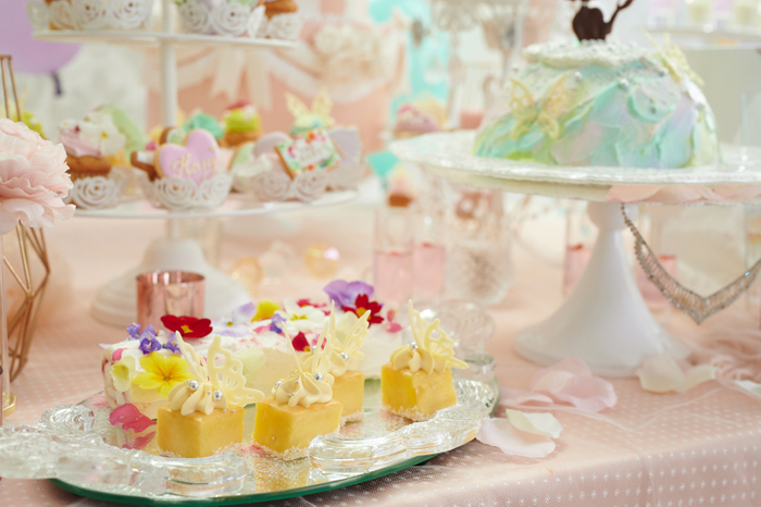 バタフライモチーフも