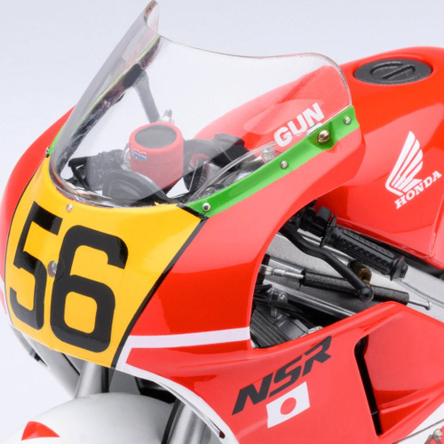AUTOart 1/12スケール ホンダ NSR500 WGP500 #56 「バリバリ伝説」 (「巨摩 郡」 ヘルメット付属)