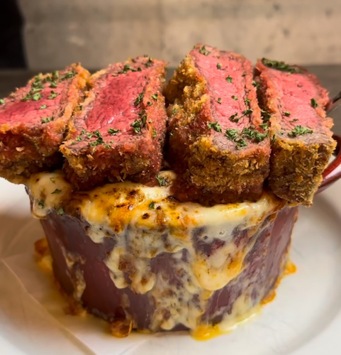 牛レアカツのボルケーノパスタ 2500円（税込）