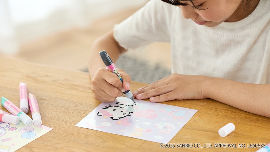 付属のシートでジェルシール作り