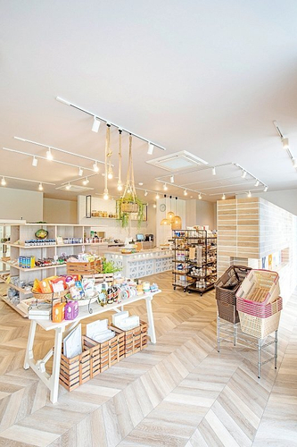 製菓製パン材料専門店の店内