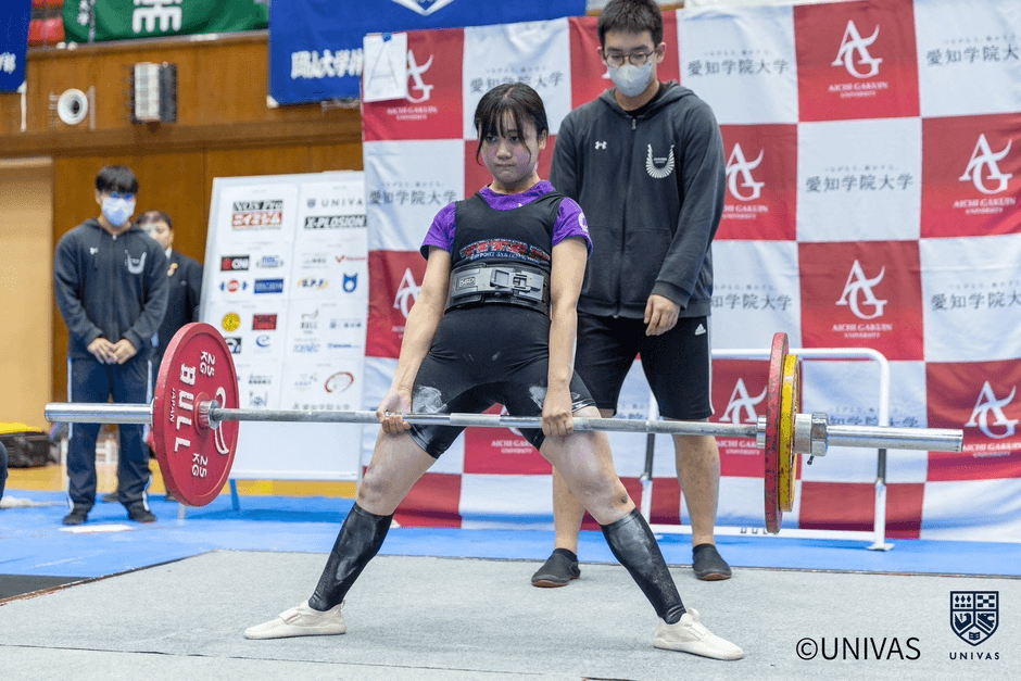 過去大会の様子(デッドリフト) ©UNIVAS