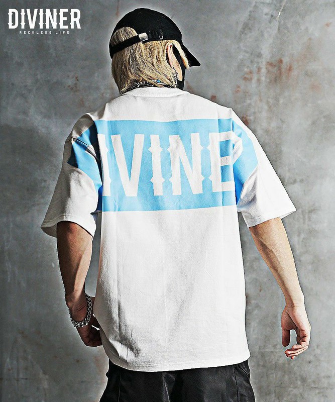 Exaggerate Box Logo TEE(ホワイト)