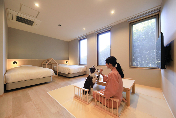 露天風呂やドッグラン付きのお部屋からスタンダードな洋室まで全4タイプ計15室の＜客室＞